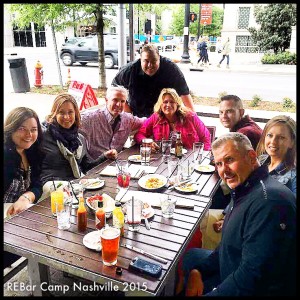 Jessica (second from left) and friends hanging out in Nashville